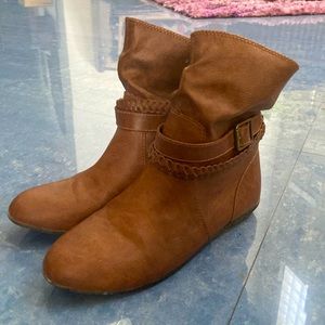 Female winter boots